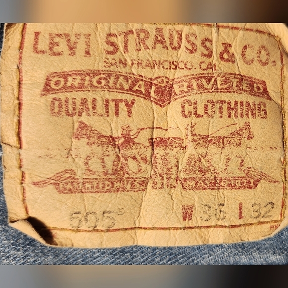 Men's Levi Jeans - Picture 2 of 3